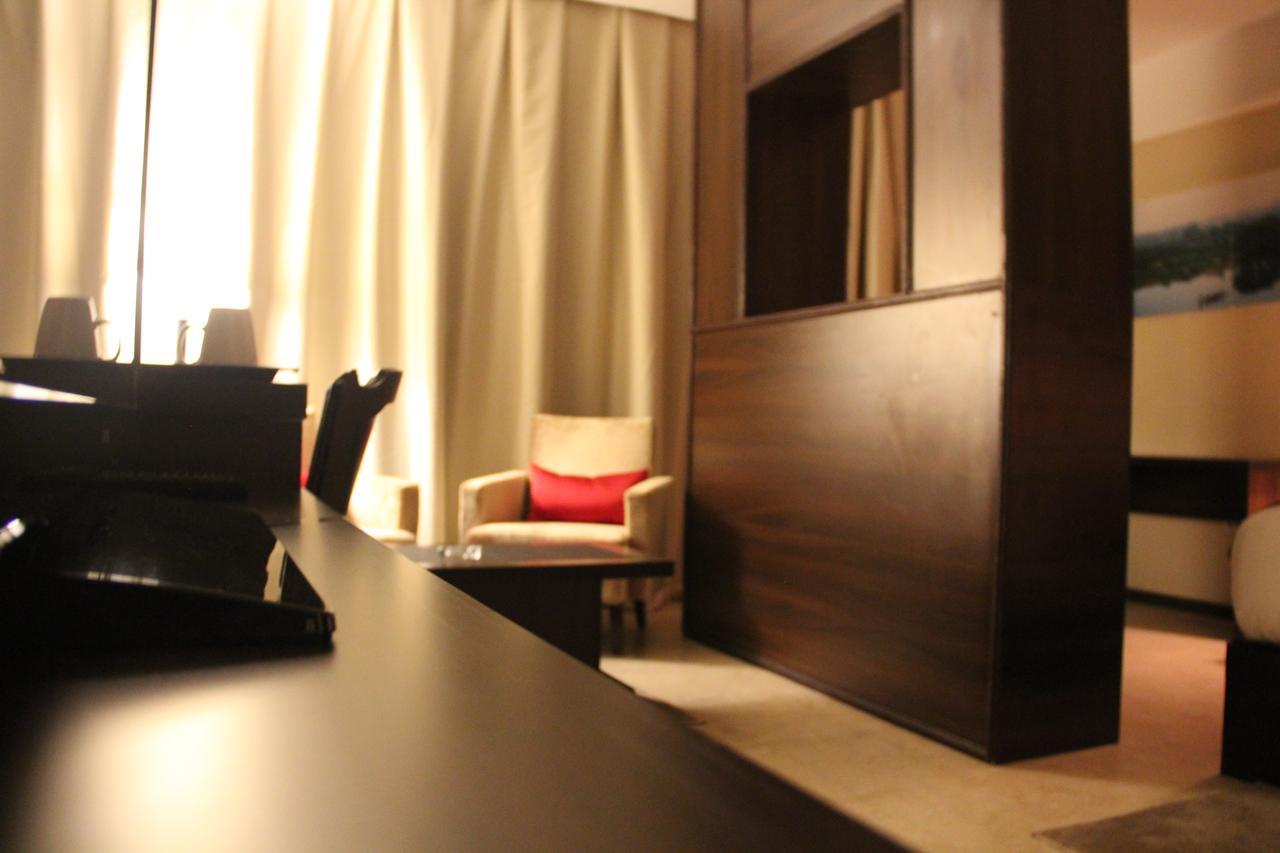 Casablu Hotel ヌアクショット エクステリア 写真
