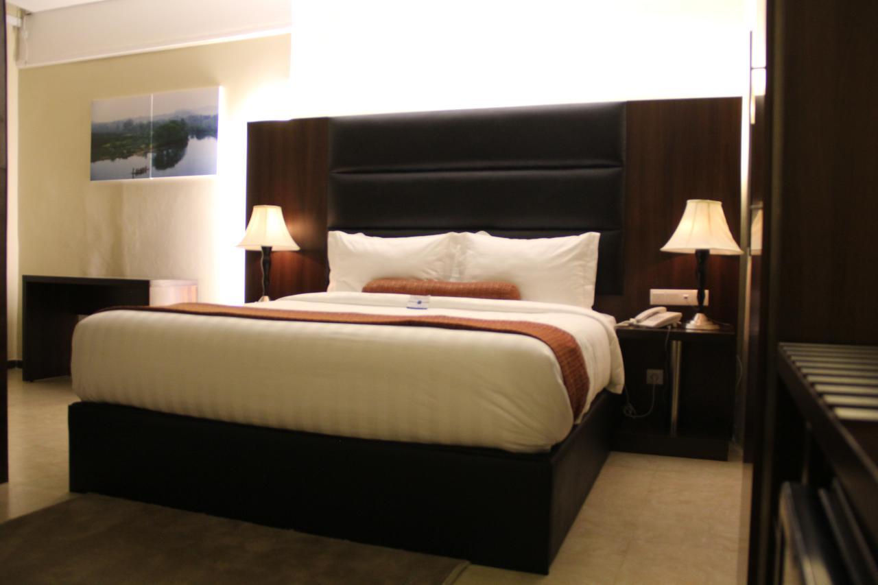 Casablu Hotel ヌアクショット エクステリア 写真