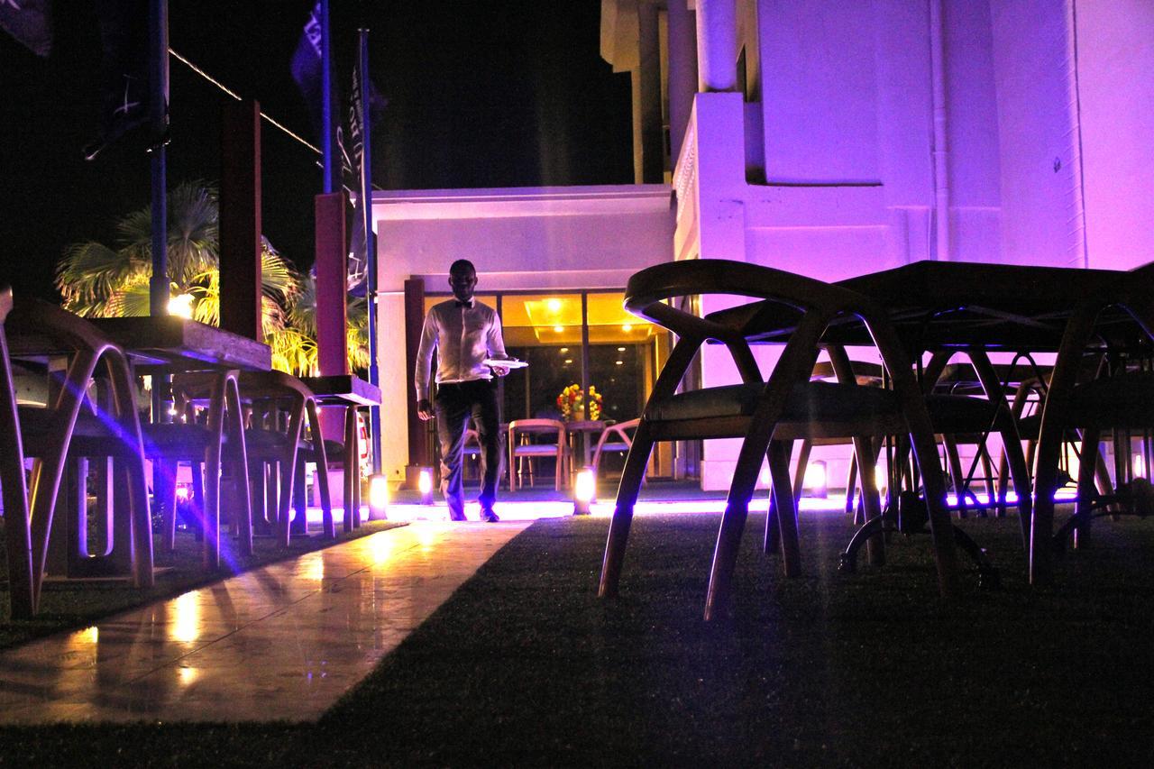 Casablu Hotel ヌアクショット エクステリア 写真